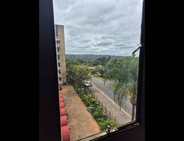 2 BEDROOM APARTMENT FOR SALE IN KILNER PARK